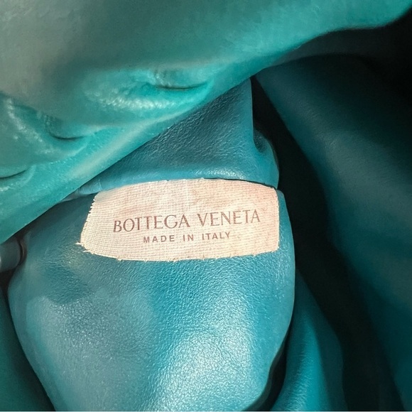 Bottega Veneta Leather The Chain Pouch Handbag - Picture 14 of 16